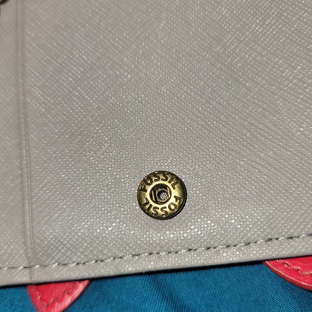 FOSSIL BI-FOLD Mini FOX Wallet - Picture 5 of 8